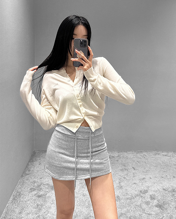 헤이즈 실크 울 버튼 가디건