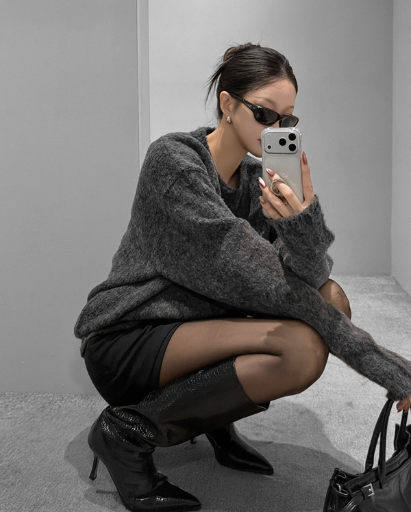 포니 오버핏 라운드 니트