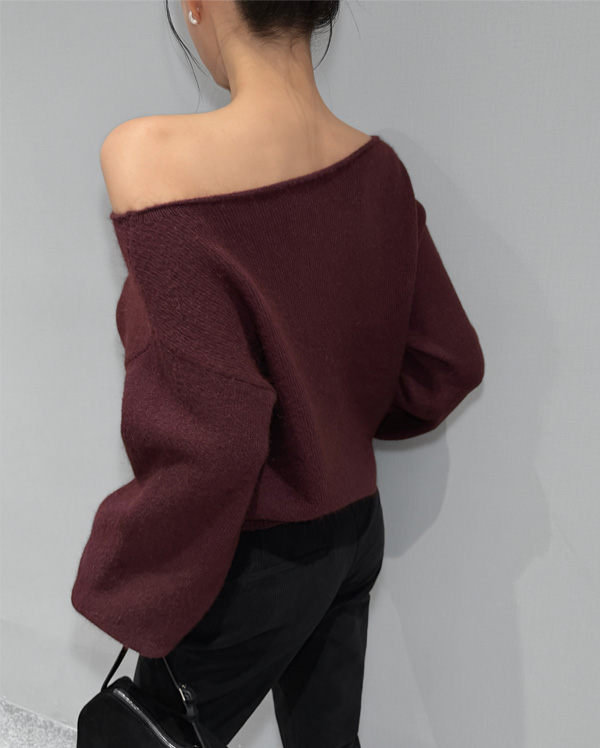 라피 앙고라 오프숄더 니트